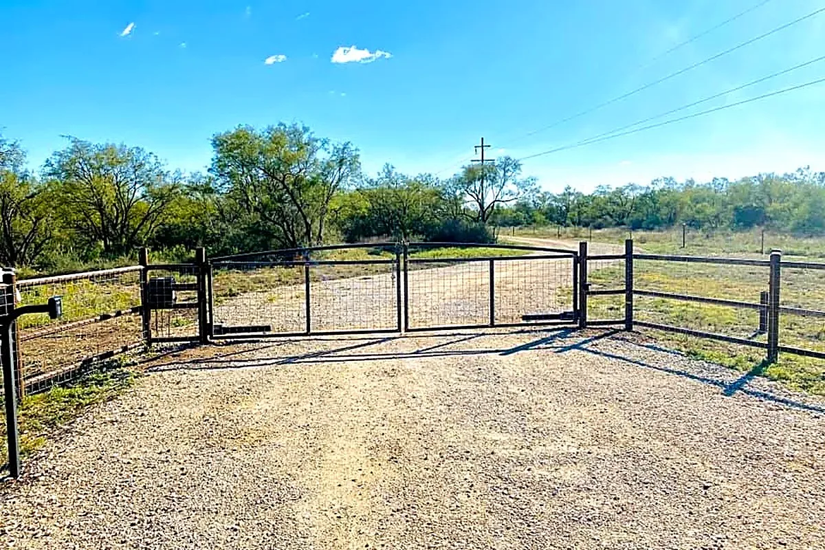 TRITEX ranch gate and fencing project